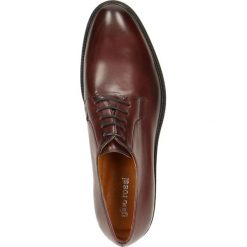 Półbuty HENRY. Eleganckie półbuty marki Gino Rossi. W wyprzedaży za 369.90 zł.