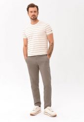 Spodnie chinosy, Regular Fit, R-PARKS. Brązowe eleganckie spodnie Volcano, m, z materiału, klasyczne. Za 179.99 zł.