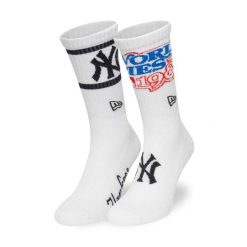Skarpetki New York Yankees Crew. Białe skarpety New Era, bez wzorów, z materiału. Za 98.50 zł.