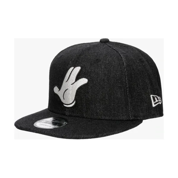 New Era Czapka Street Mickey Denim 9Fifty Micmou , czarny, rozmiar ML. Czarne czapki z daszkiem New Era, bez wzorów, z denimu. W wyprzedaży za 99.99 zł.