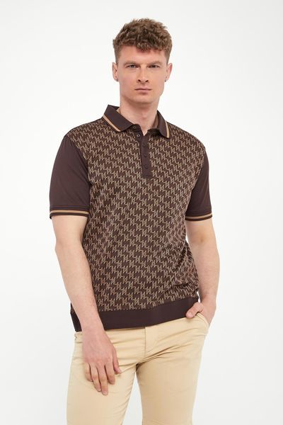 Polo męskie z nadrukiem logo KARL LAGERFELD. Koszulki polo sportowe KARL LAGERFELD, m, bez wzorów, bez kołnierzyka, bez ramiączek. W wyprzedaży za 495.20 zł.