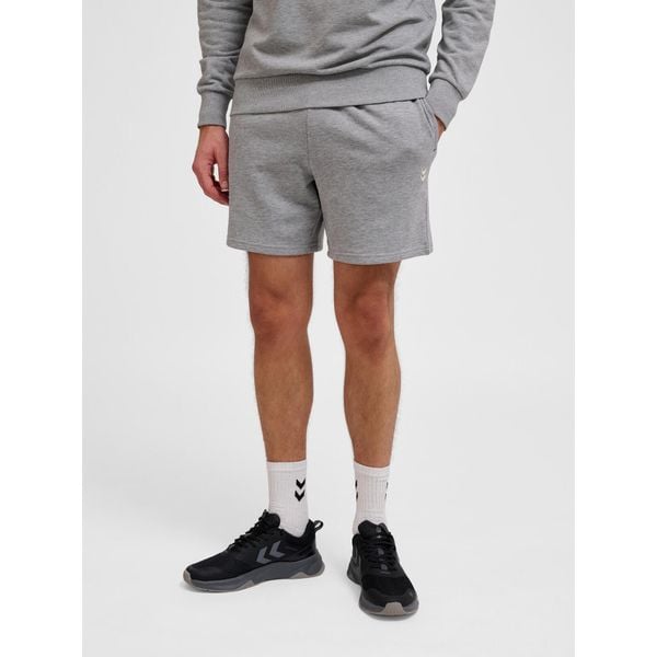 Szorty Hummel Pulse. Szare szorty Hummel, bez wzorów, sportowe. Za 117.00 zł.