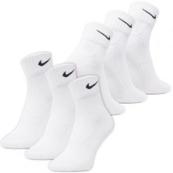 Skarpety sportowe Nike 3 pack Cushion Ankle SX4926-101. Białe skarpetki sportowe Nike, bez wzorów. W wyprzedaży za 59.90 zł.