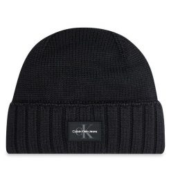 Czapka Calvin Klein. Czarne czapki zimowe CALVIN KLEIN, bez wzorów. Za 199.99 zł.