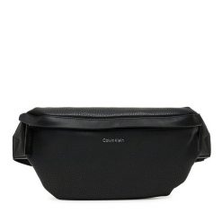 Saszetka nerka Calvin Klein. Czarne saszetki i nerki CALVIN KLEIN, bez wzorów. Za 349.99 zł.