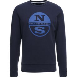 North Sails ROUND NECK GRAPHIC Bluza navy blue. Bluzy North Sails. Za 359.00 zł.