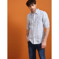 KOSZULA DŁUGI RĘKAW MĘSKA SLIM FIT. Koszule marki TOP SECRET. W wyprzedaży za 39.99 zł.