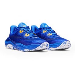 Buty koszykarskie Under Armour Curry Splash 24. Niebieskie buty do koszykówki Under Armour, bez zapięcia, do koszykówki. Za 379.99 zł.