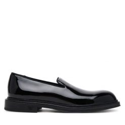 Półbuty Emporio Armani. Czarne eleganckie półbuty Emporio Armani, bez wzorów, bez obcasa, bez zapięcia. Za 1,269.00 zł.