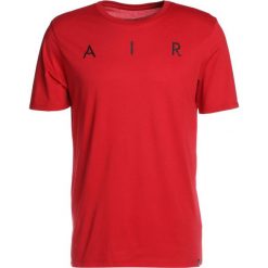Jordan RISE BASKETBALL PHOTO TEE Tshirt z nadrukiem gym red/black. T-shirty sportowe marki Jordan. Za 149.00 zł.