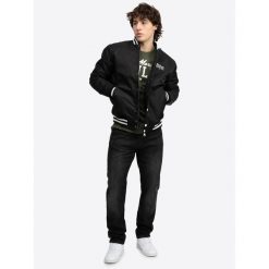 Kurtka Benlee College Regular Fit Rocky. Białe kurtki Benlee, l, z aplikacjami, z materiału, bez kaptura. Za 574.50 zł.