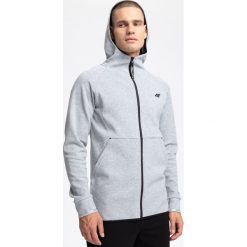 Bluza męska BLM250 - szary melanż. Bluzy z kapturem marki 4F. W wyprzedaży za 99.99 zł.