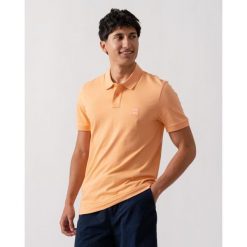 Koszulka Polo męska BOSS Passenger Light/Pastel Orange slim fit pomarańczowa. Czerwone koszulki polo HUGO BOSS, m, bez wzorów, bez kołnierzyka, bez ramiączek. Za 219.00 zł.