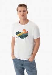 T-shirt z motywem górskim T-MON. Białe t-shirty Volcano, l, bez wzorów, z bawełny, bez kołnierzyka, bez ramiączek. Za 59.99 zł.