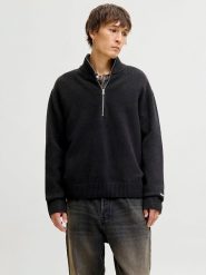 Jack & Jones Sweter w kolorze czarnym rozmiar: S. Czarne swetry nierozpinane Jack & Jones, s, bez wzorów, bez kołnierzyka, bez ramiączek. Za 139.87 zł.