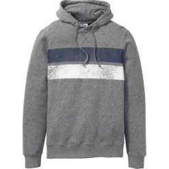 Bluza z kapturem i nadrukiem bonprix szary melanż. Bluzy marki bonprix. Za 89.99 zł.