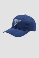GUESS Granatowa czapka Basket Cap. Niebieskie czapki z daszkiem Guess, z aplikacjami. W wyprzedaży za 77.99 zł.