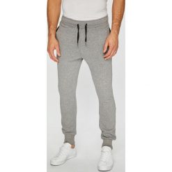 Brave Soul - Spodnie. Spodnie materiałowe Brave Soul. W wyprzedaży za 59.90 zł.