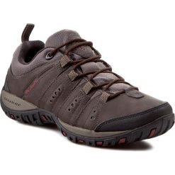 Trekkingi COLUMBIA - Woodburn II BM3923 Cordovan/Garnet Red 231. Buty trekkingowe marki Columbia. W wyprzedaży za 249.00 zł.