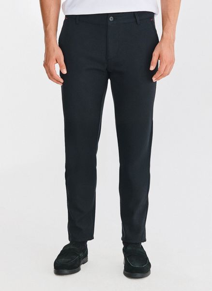 PAKO LORENTE - Granatowe spodnie męskie. Spodnie materiałowe Pako Lorente, na co dzień, na zimę, l, bez wzorów, z elastanu, casualowe. Za 249.99 zł.