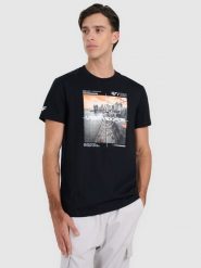 4F T-shirt regular z nadrukiem męski - czarny S. Czarne t-shirty 4F, m, bez wzorów, z bawełny, bez kołnierzyka, bez ramiączek. Za 69.99 zł.