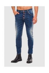 DSQUARED2 Niebieskie jeansy męskie Skater jean. Niebieskie jeansy Dsquared2, m. W wyprzedaży za 899.99 zł.