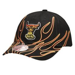 Czapka z daszkiem Mitchell & Ness NBA Chicago Bulls Flamez - 6LUXMM20018. Czarne czapki z daszkiem Mitchell & Ness, bez wzorów. Za 89.00 zł.