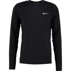 Nike Performance DRY MILER RUNNING Koszulka sportowa black/black/reflective silver. Koszulki z długim rękawem marki Nike Performance. Za 139.00 zł.