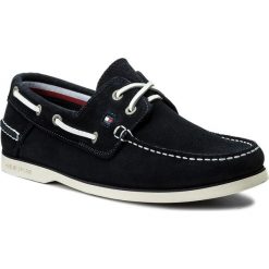Mokasyny TOMMY HILFIGER - Classic Suede Boatshoe FM0FM00587 Midnight 403. Mokasyny marki Tommy Hilfiger. W wyprzedaży za 269.00 zł.