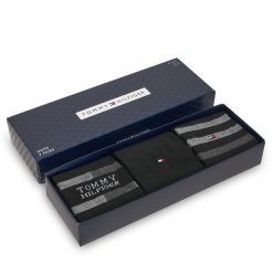 Skarpety długie Tommy Hilfiger. Czarne skarpety Tommy Hilfiger, bez wzorów. Za 99.99 zł.