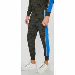 Brave Soul - Spodnie. Spodnie materiałowe marki Brave Soul. W wyprzedaży za 59.90 zł.