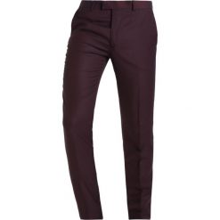 Topman EDDIE Spodnie garniturowe burgundy. Garnitury marki Topman. W wyprzedaży za 167.20 zł.