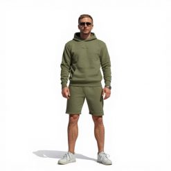 Szorty dresowe do noszenia w domu – khaki. Zielone krótkie spodenki sportowe HOME DELUXE, s, bez wzorów, z bawełny. Za 122.00 zł.