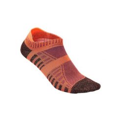 Skarpetki do chodzenia/nordic walking/chodu sportowego WS 900 Invisible pomarań. Czerwone skarpety NEWFEEL, bez wzorów, z elastanu. Za 24.99 zł.