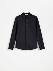 Gładka koszula super slim fit - czarny. Czarne koszule Reserved, l, bez wzorów, z dzianiny, bez kołnierzyka, bez ramiączek. Za 129.99 zł.