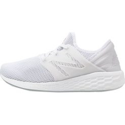 New Balance FRESH FOAM CRUZ V2 Obuwie do biegania treningowe white. Buty do biegania marki New Balance. Za 379.00 zł.