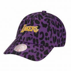 Czapka z daszkiem Mitchell & Ness NBA Los Angeles Lakers Strapback -LALPURP. Fioletowe czapki z daszkiem Mitchell & Ness, bez wzorów. Za 89.00 zł.