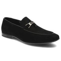 Czarne Mokasyny John Doubare Eleganckie Buty Męskie. Czarne mokasyny John Doubare, bez wzorów, bez obcasa, bez zapięcia. Za 479.00 zł.