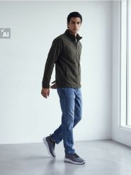 Rozpinana bluza polarowa ze stójką - khaki. Brązowe bluzy bez kaptura Sinsay, l, bez wzorów, z polaru, bez kaptura. Za 59.99 zł.