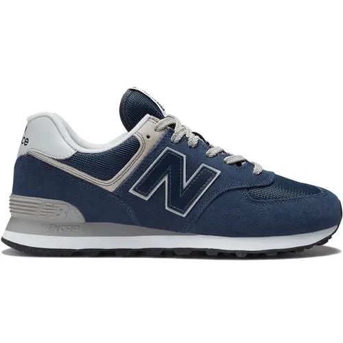 New Balance ML574EVN Sneakersy męskie. Niebieskie buty sportowe casual New Balance, bez wzorów, bez zapięcia. W wyprzedaży za 399.20 zł.