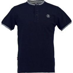 Koszulka polo "Karinga" w kolorze granatowym. Koszulki polo marki Canadian Peak, z haftami, z bawełny, ze stójką, z krótkim rękawem. W wyprzedaży za 130.95 zł.