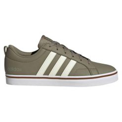 Buty męskie do chodzenia klasyczne Adidas VS PACE 2.0. Zielone sztyblety Adidas, bez wzorów, z gumy, bez obcasa, na płaskiej podeszwie, bez zapięcia. Za 199.00 zł.