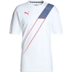 Puma TEE Tshirt z nadrukiem white/blue indigo/spiced coral. T-shirty sportowe Puma. Za 149.00 zł.