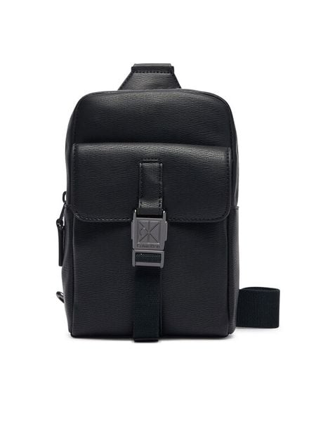 Calvin Klein Saszetka Emblem Hw Sling LV04D3507G Czarny. Czarne saszetki i nerki CALVIN KLEIN, bez wzorów, ze skóry. Za 409.99 zł.