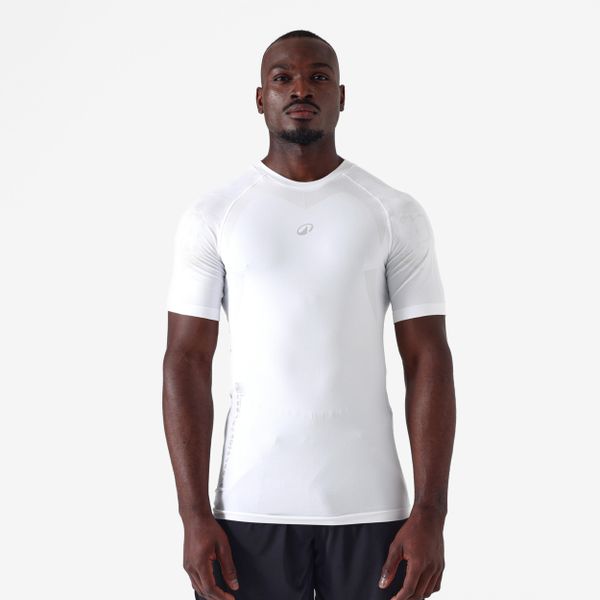 Podkoszulek do koszykówki krótki rękaw unisex NBA Tarmak 900 bez szwów. Czarne podkoszulki TARMAK, xl, bez wzorów, z materiału, bez ramiączek. Za 89.99 zł.