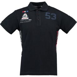 Koszulka polo "Kupcorn" w kolorze granatowym. Niebieskie koszulki polo sportowe marki Geographical Norway Men, z aplikacjami, z bawełny, bez kołnierzyka, bez ramiączek. W wyprzedaży za 90.95 zł.
