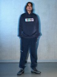 4F Spodnie dresowe joggery męskie - granatowe L. Niebieskie joggery i bojówki 4F, l, bez wzorów, z dresówki, sportowe. Za 189.99 zł.