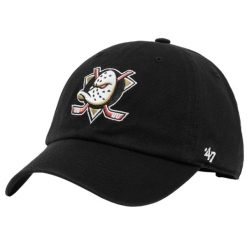 Czapka z daszkiem męska 47 NHL Anaheim Ducks Cap. Czarne czapki z daszkiem 47 Brand, bez wzorów, z bawełny. Za 109.99 zł.