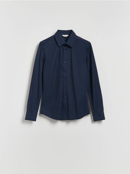 Gładka koszula super slim fit - granatowy. Niebieskie koszule Reserved, l, bez wzorów, z dzianiny, bez kołnierzyka, bez ramiączek. Za 129.99 zł.