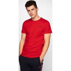 T-shirt męski TSM300 - czerwony. Czerwone t-shirty 4F, m, bez wzorów, bez kołnierzyka, bez ramiączek. Za 39.99 zł.